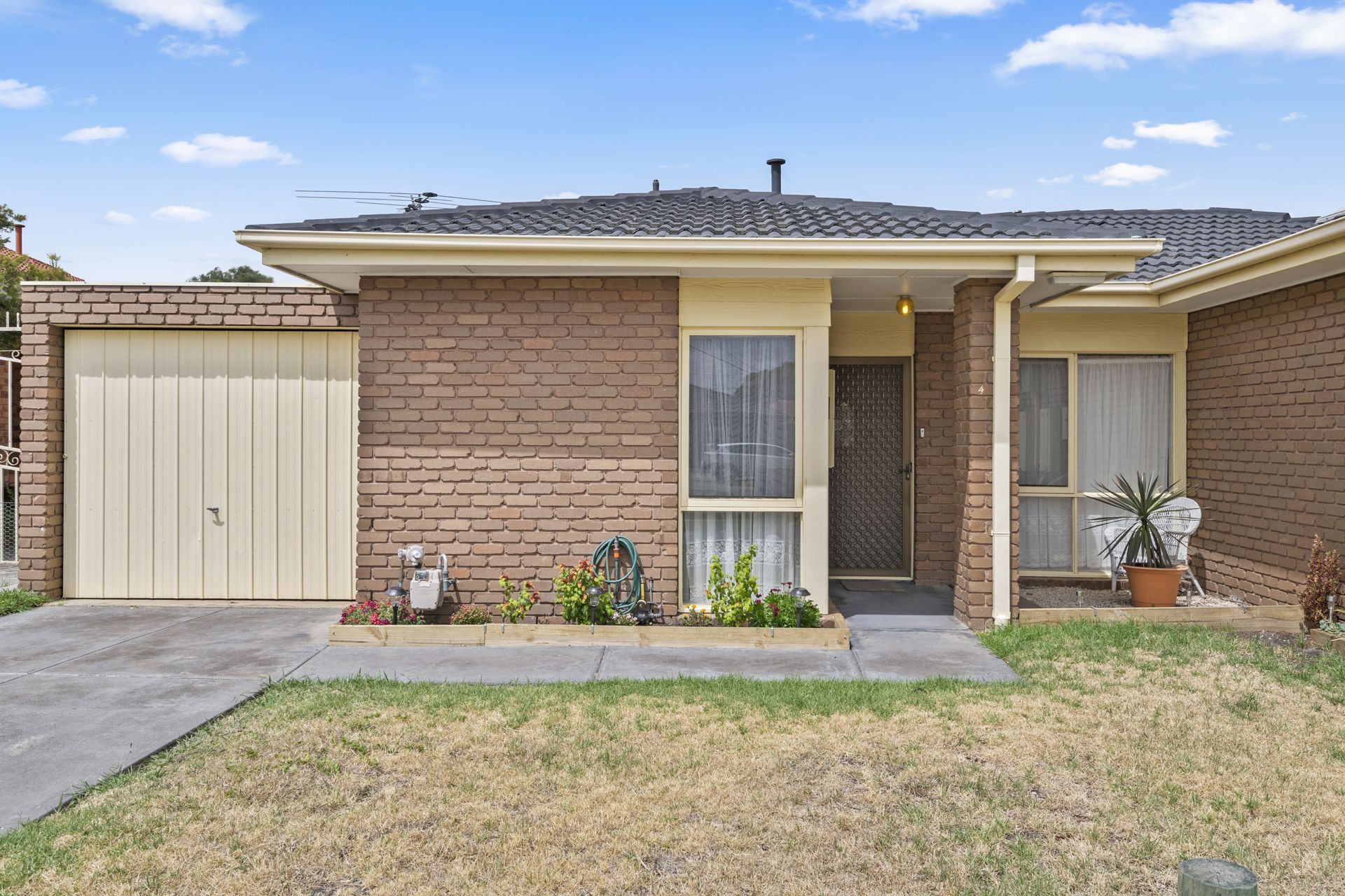 Real Estate For Sale 4/3 Plato Court Thomastown , VIC