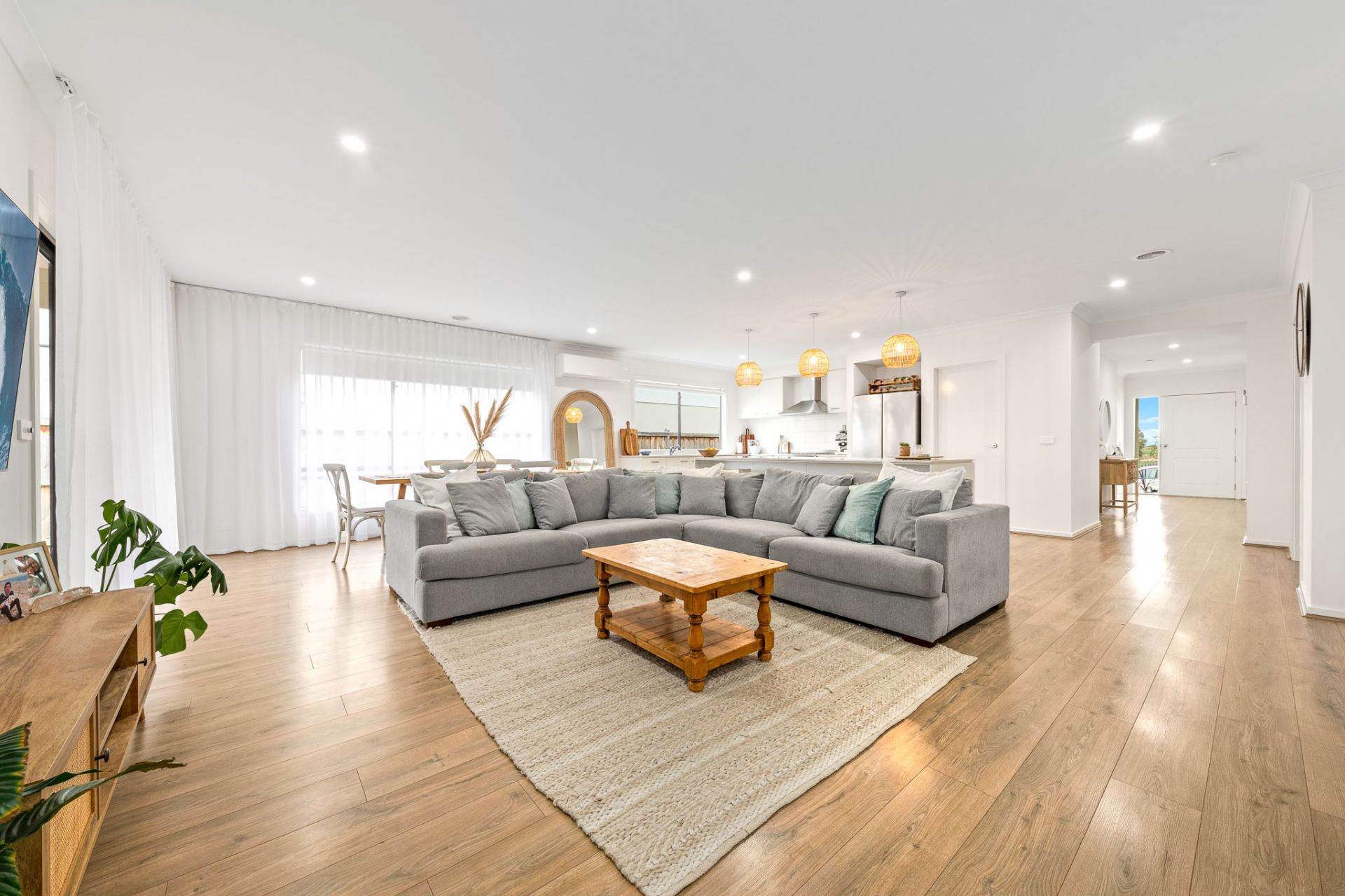 50 Grande Belmond Avenue, Clyde OBrien Real Estate