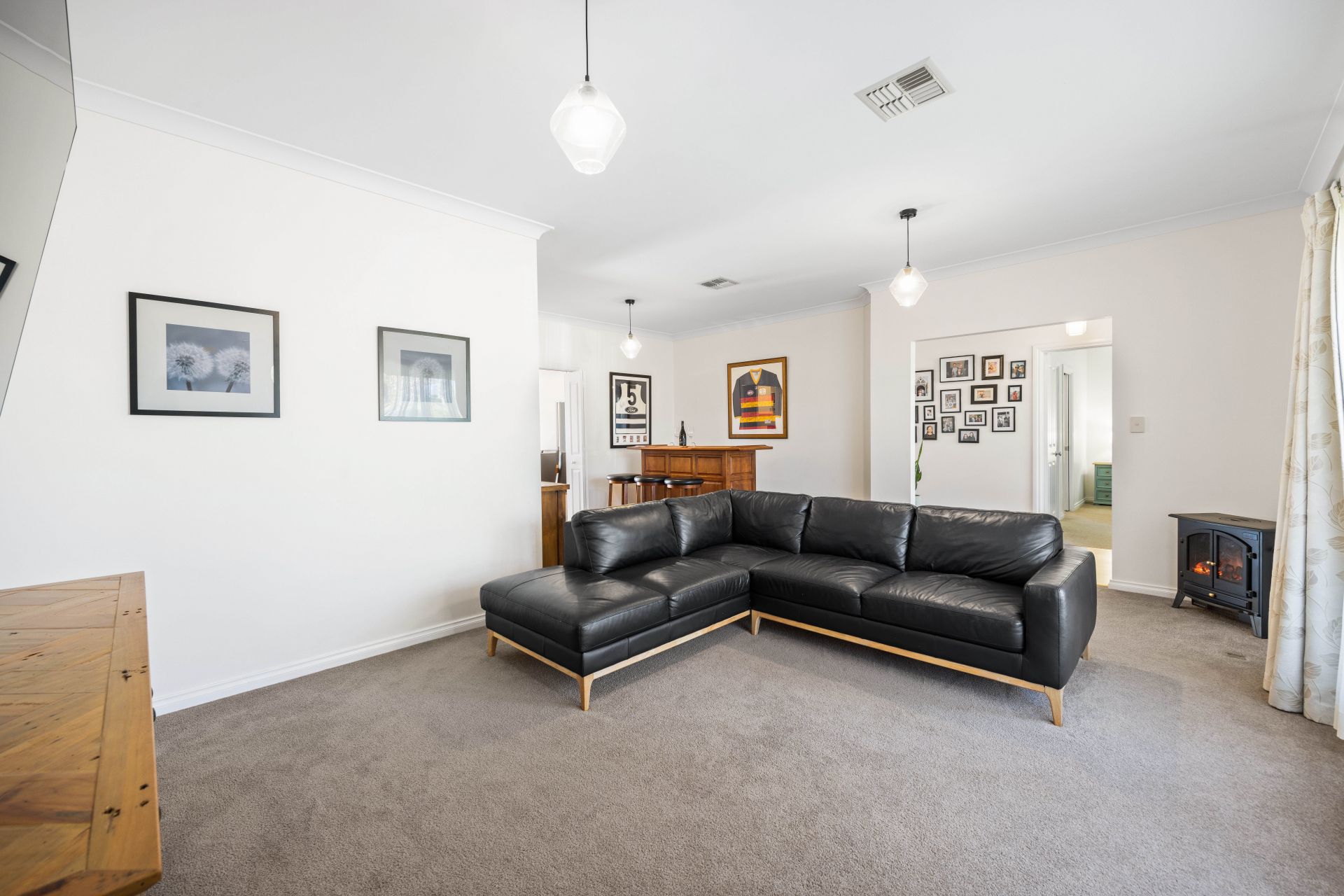 9 Taramore Close, Littlehampton Adcock Real Estate