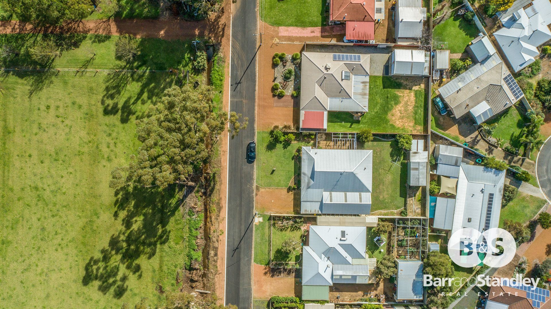 20 Hutchinson Road Burekup , WA