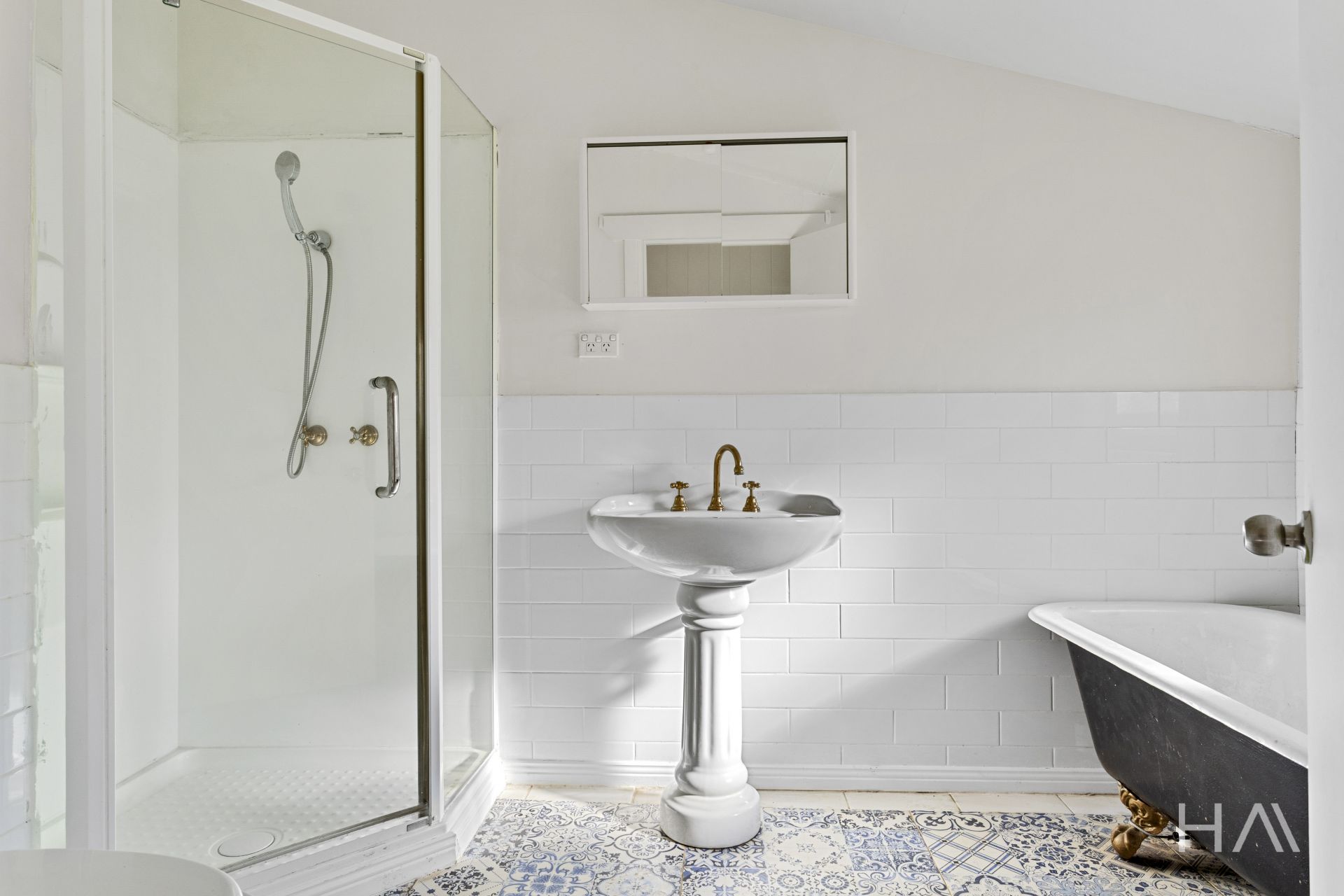 1/24 Meander Valley Road, Carrick Harrison Agents