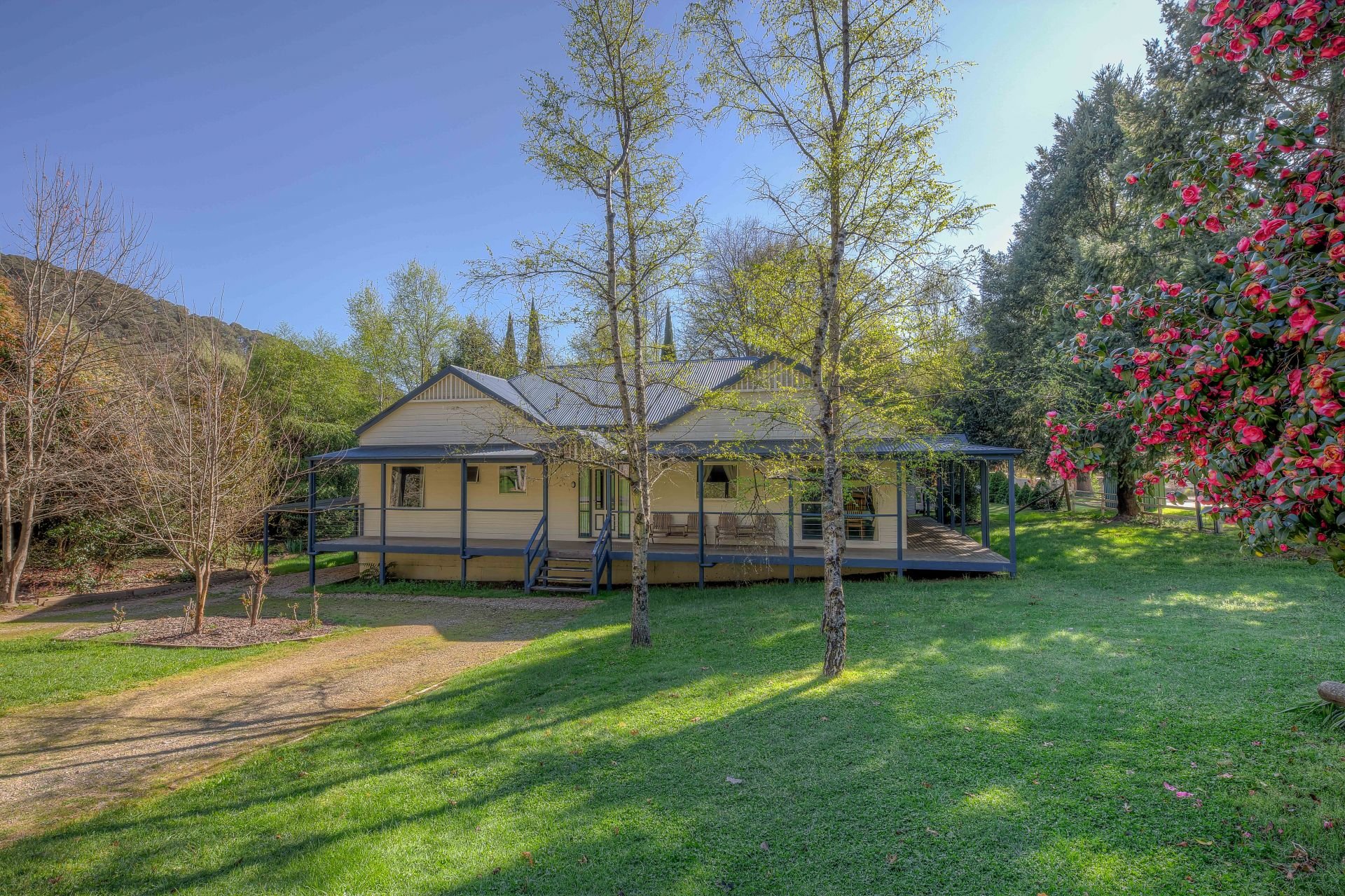 2 Camping Park Road, Harrietville Dickens Real Estate