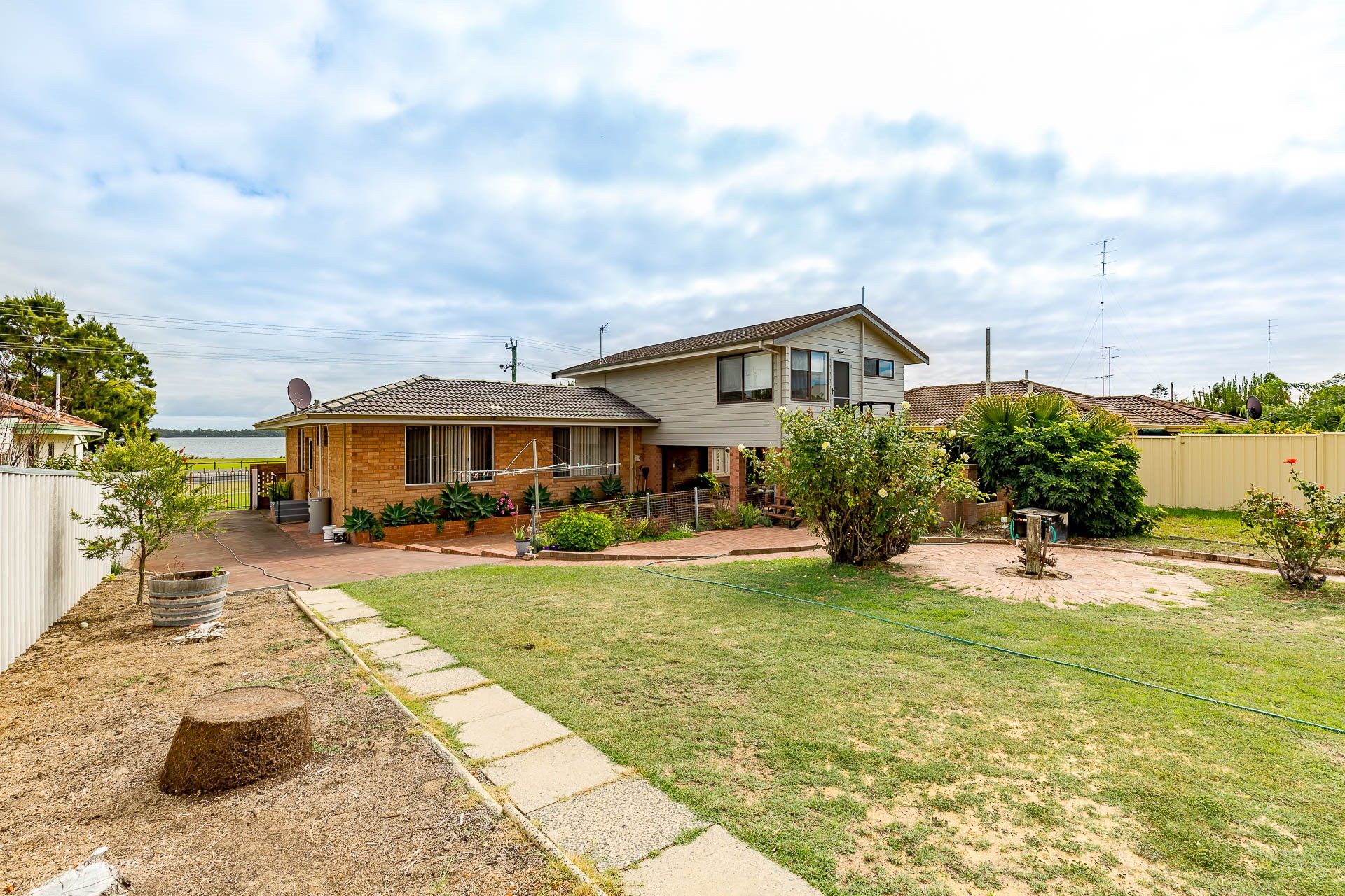 Real Estate For Sale 341 Old Coast Road Australind , WA