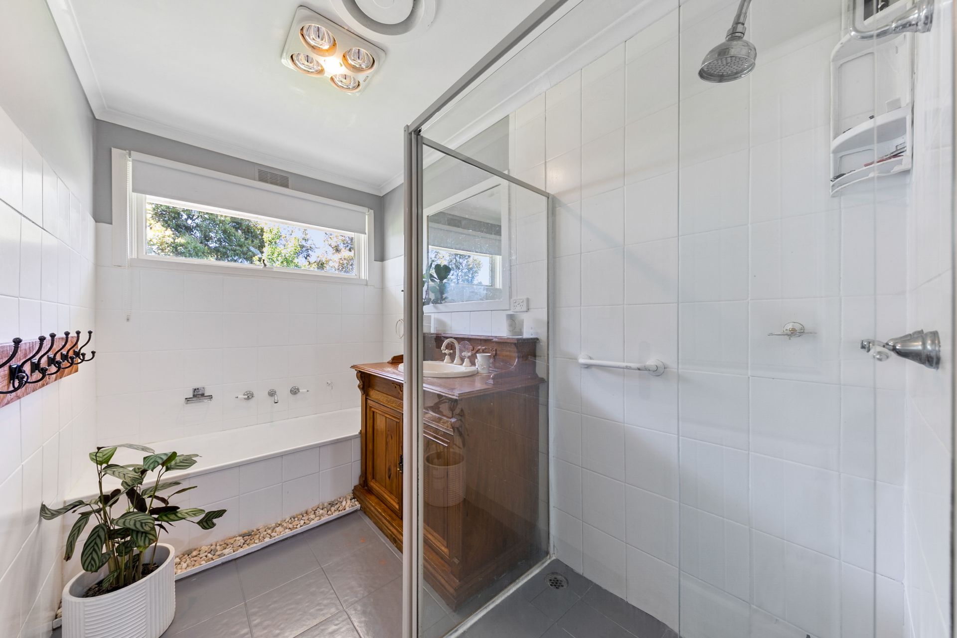 930 Koo Wee RupLongwarry Road, Bayles OBrien Real Estate