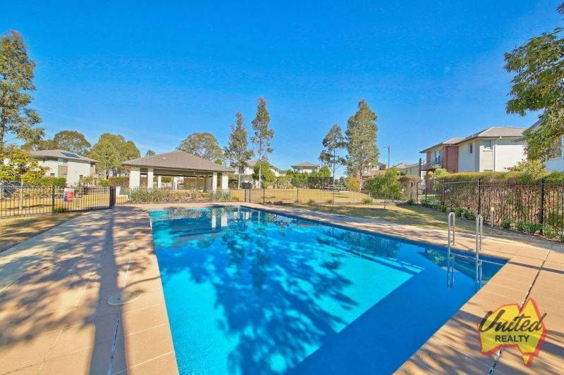 16 Stanley Avenue, Middleton Grange United Realty