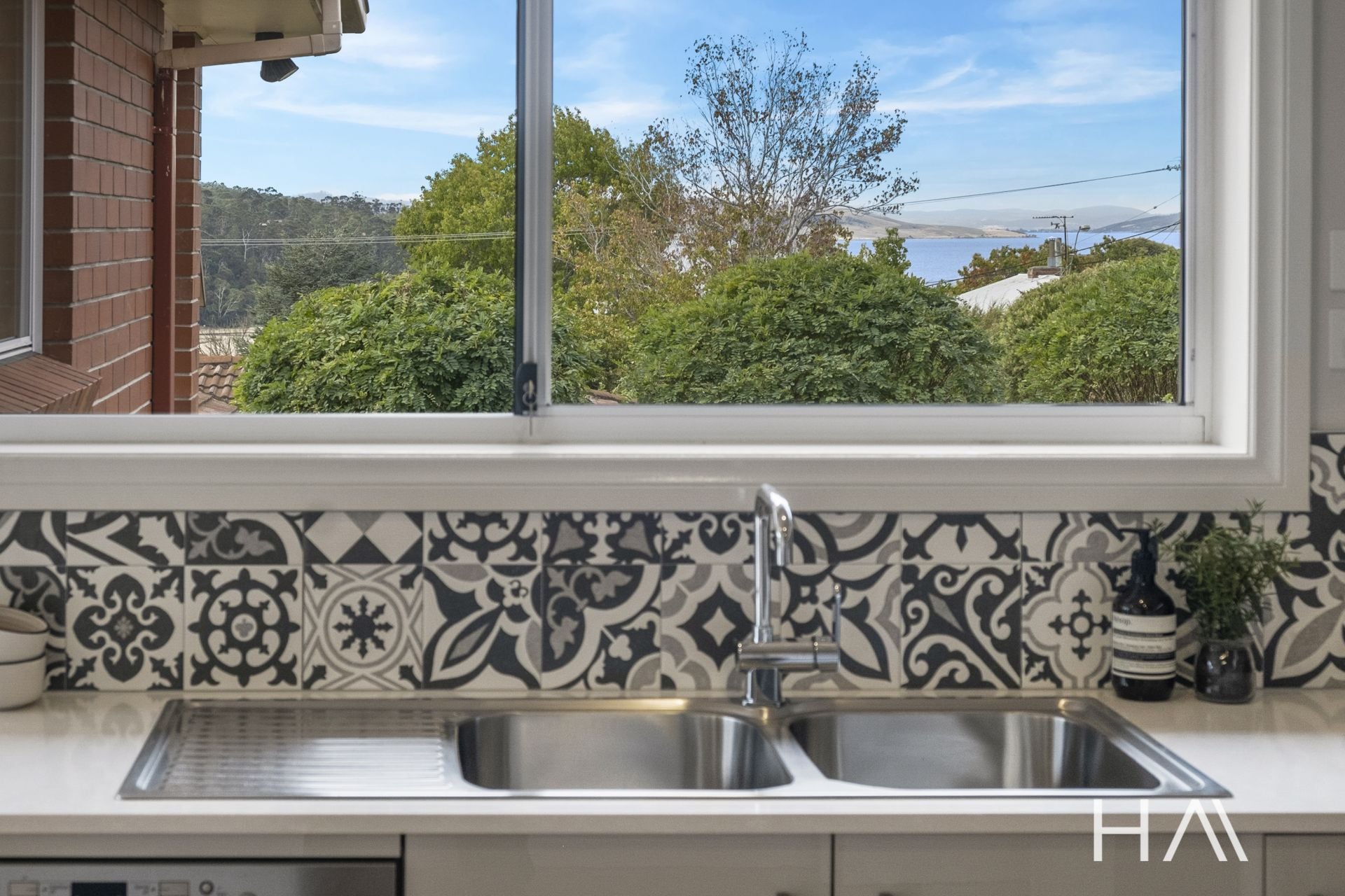 45 Kunama Drive, Kingston Beach Harrison Agents