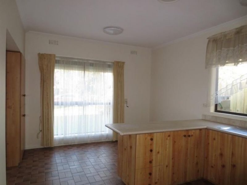 5 Grieve Pde, ALTONA Sweeney Estate Agents