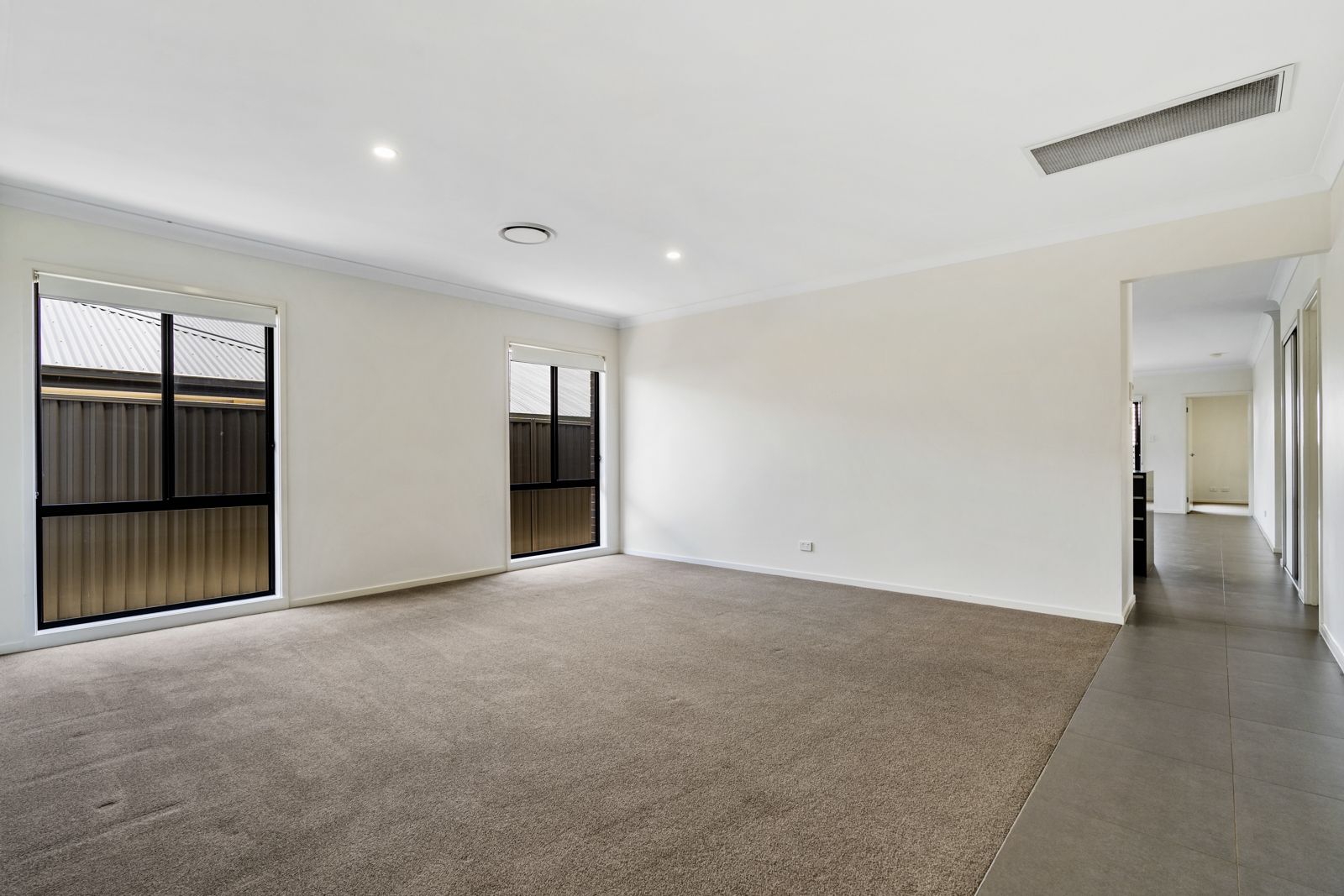 Real Estate For Lease 13 Mannes Road Gledswood Hills , NSW