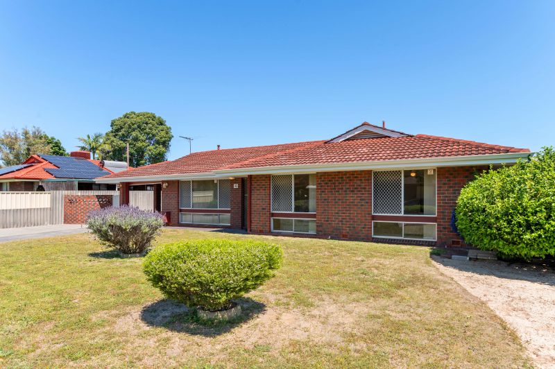 Real Estate For Sale 43 Coachwood Way Maddington , WA