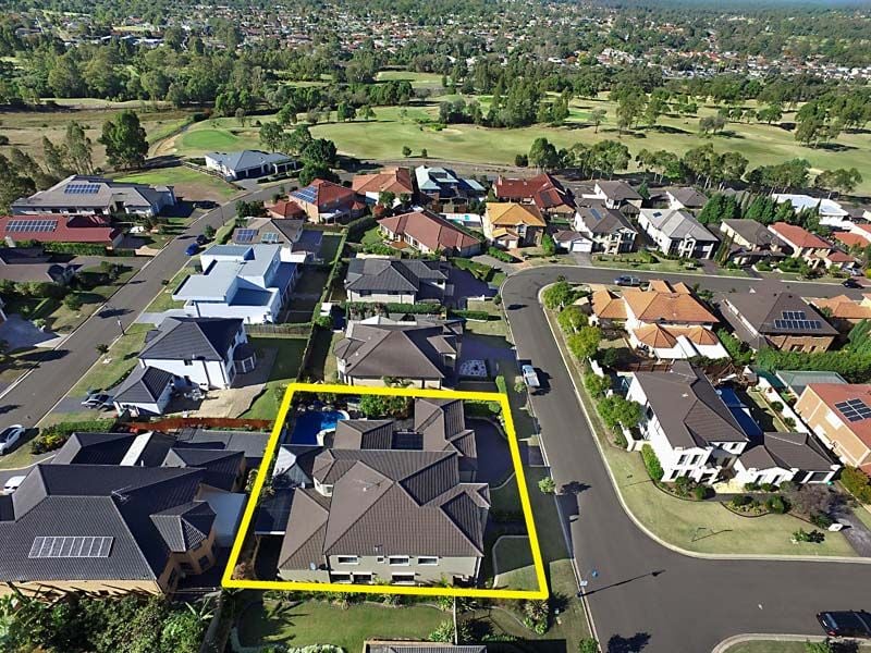 Real Estate For Sale 7 Homestead Circuit Macquarie Links , NSW