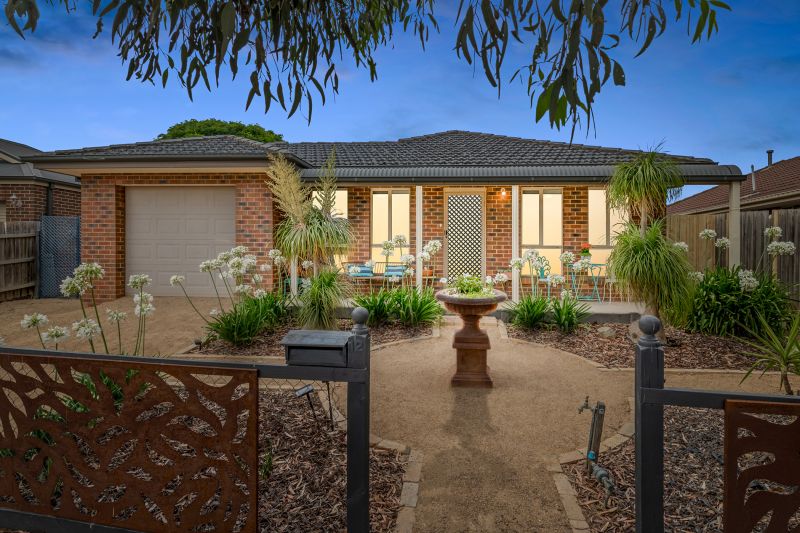 Real Estate For Sale 12 Pochoen Place Whittlesea , VIC