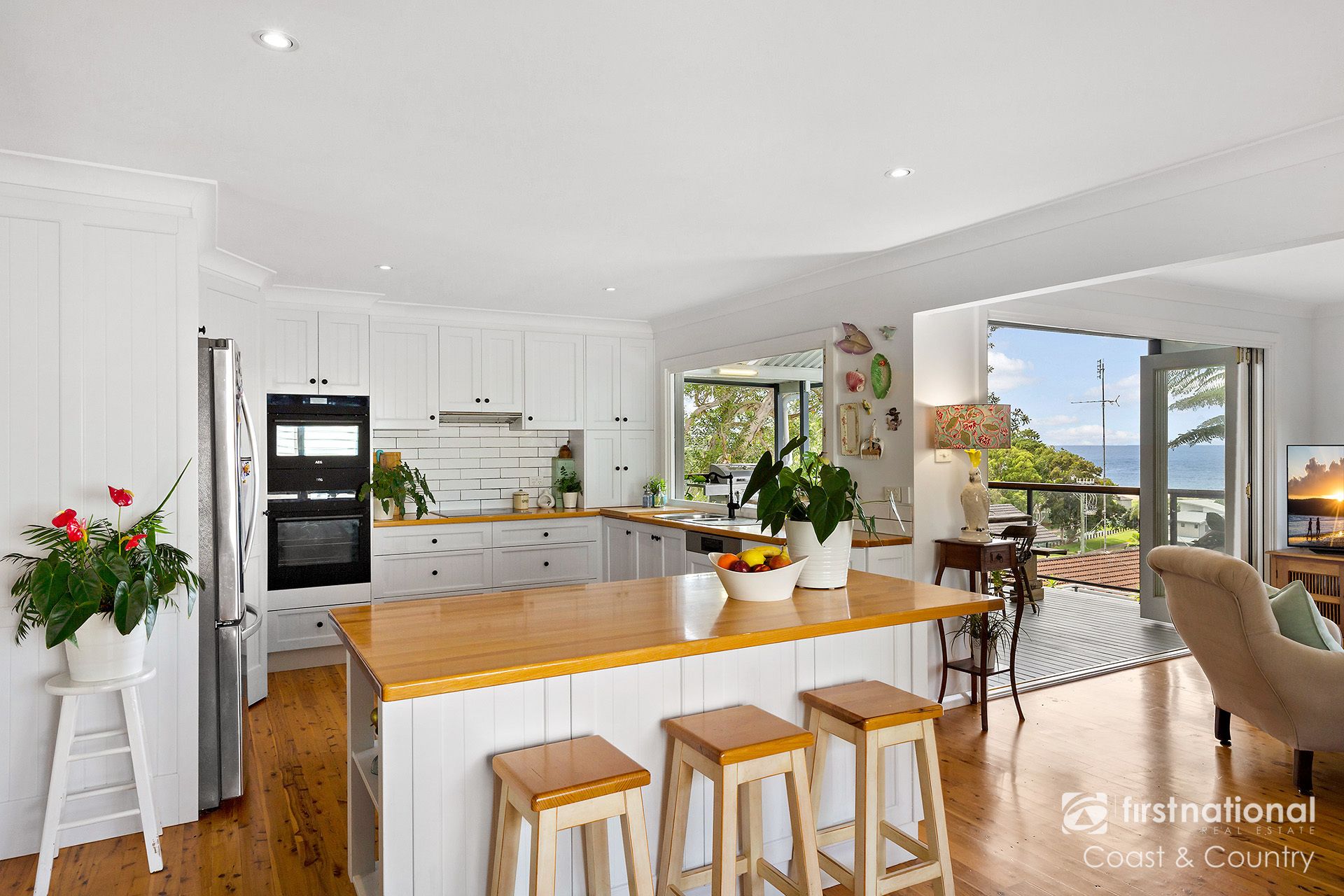 16 Holden Avenue, Kiama First National Coast & Country Real Estate