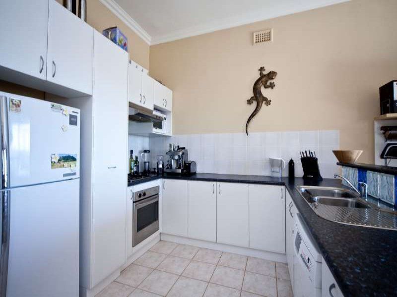 9B Teague Street, BURSWOOD Porter Matthews Victoria Park