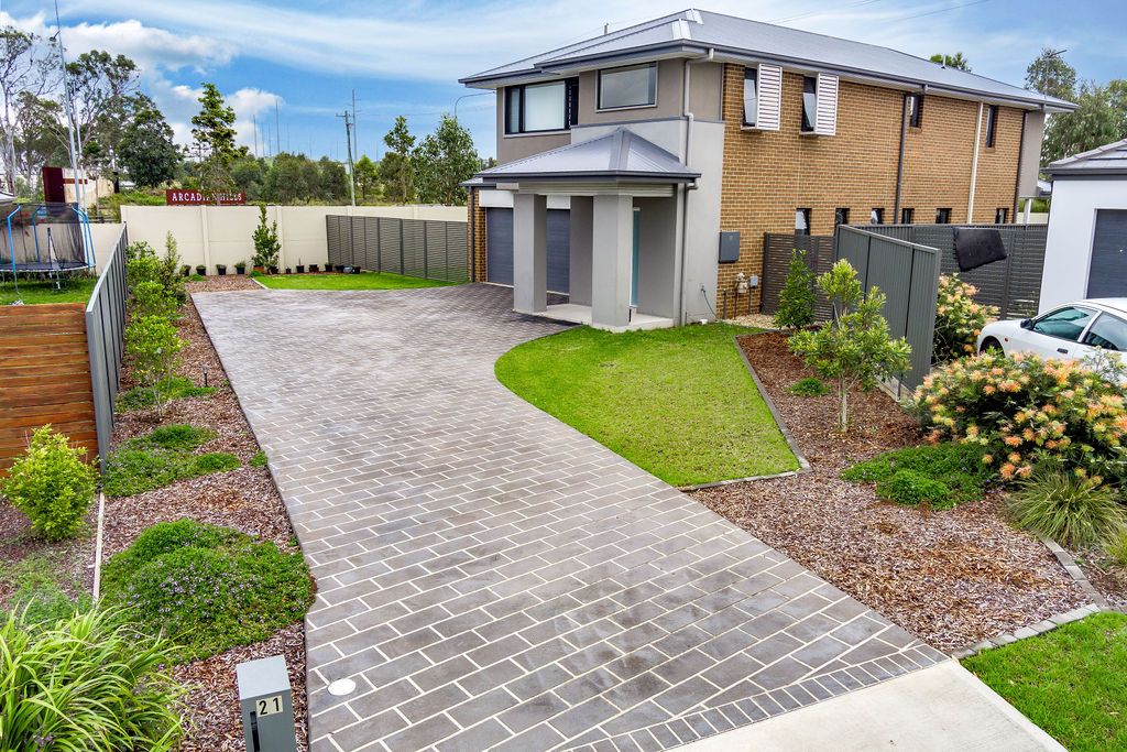 Real Estate For Sale 21 Goodluck Circuit Cobbitty , NSW