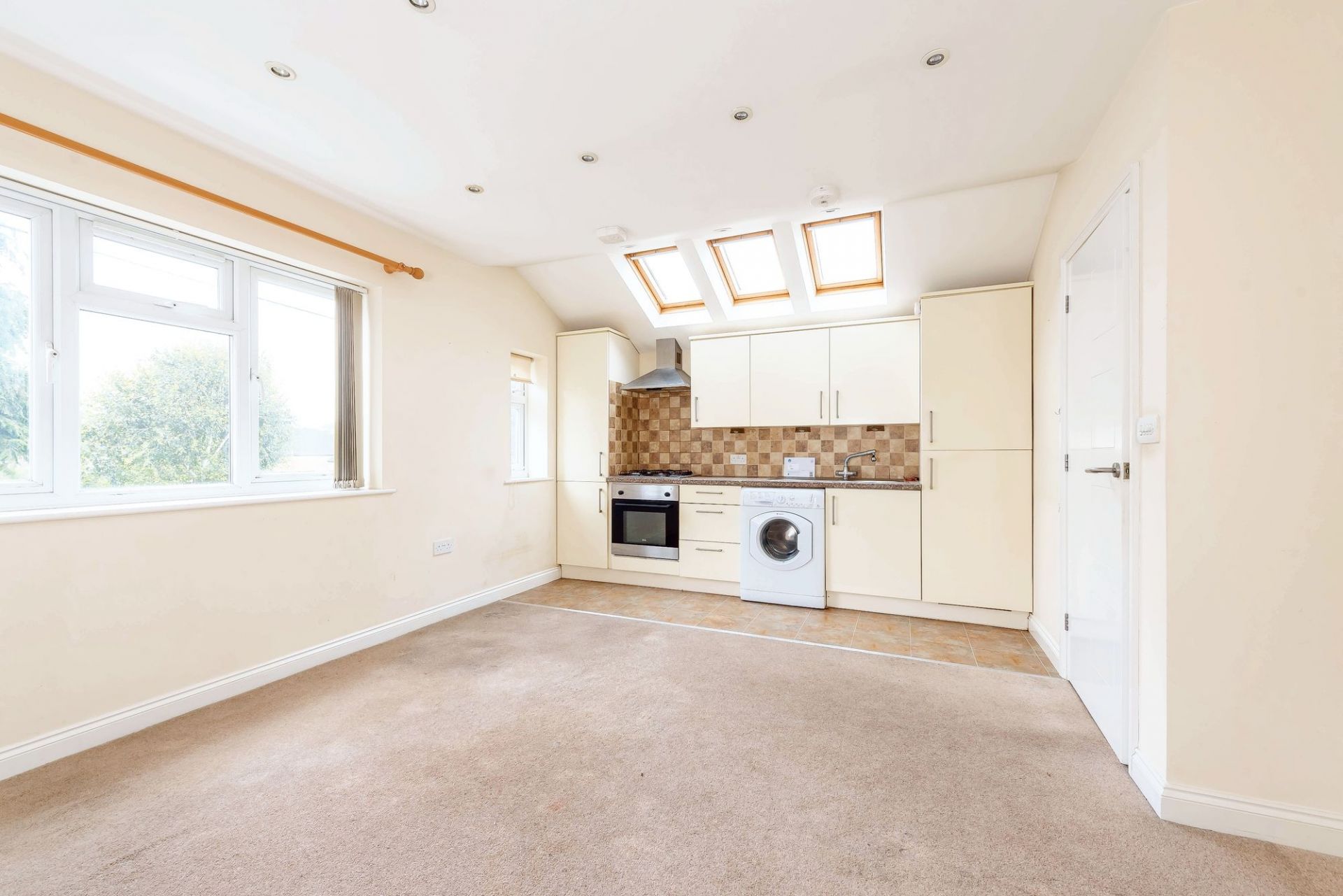 Crawley Road, Witney, OX28 Martyn Cox & Company