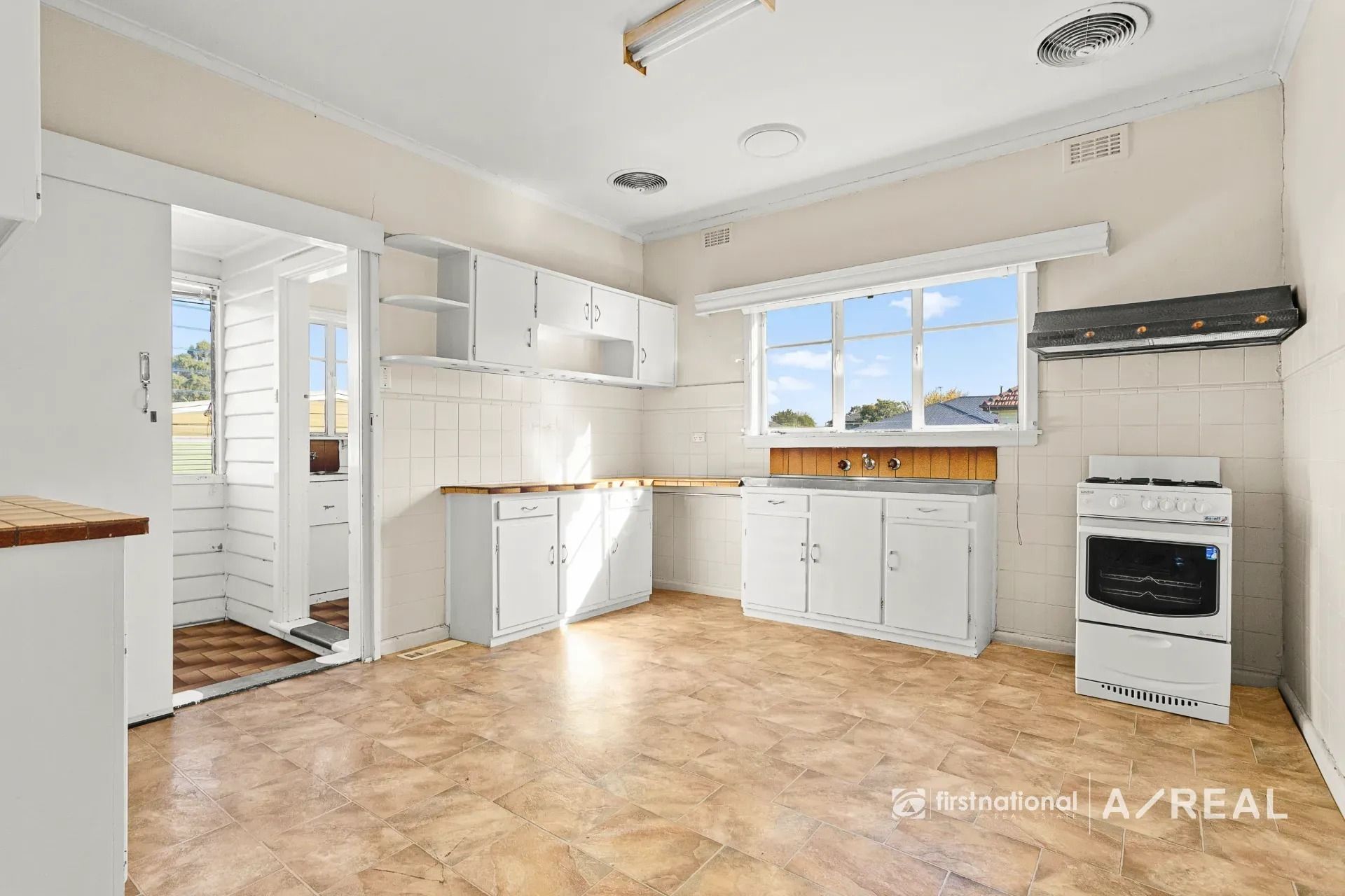 31 Keats Avenue, Kingsbury Areal Property & First National South Morang