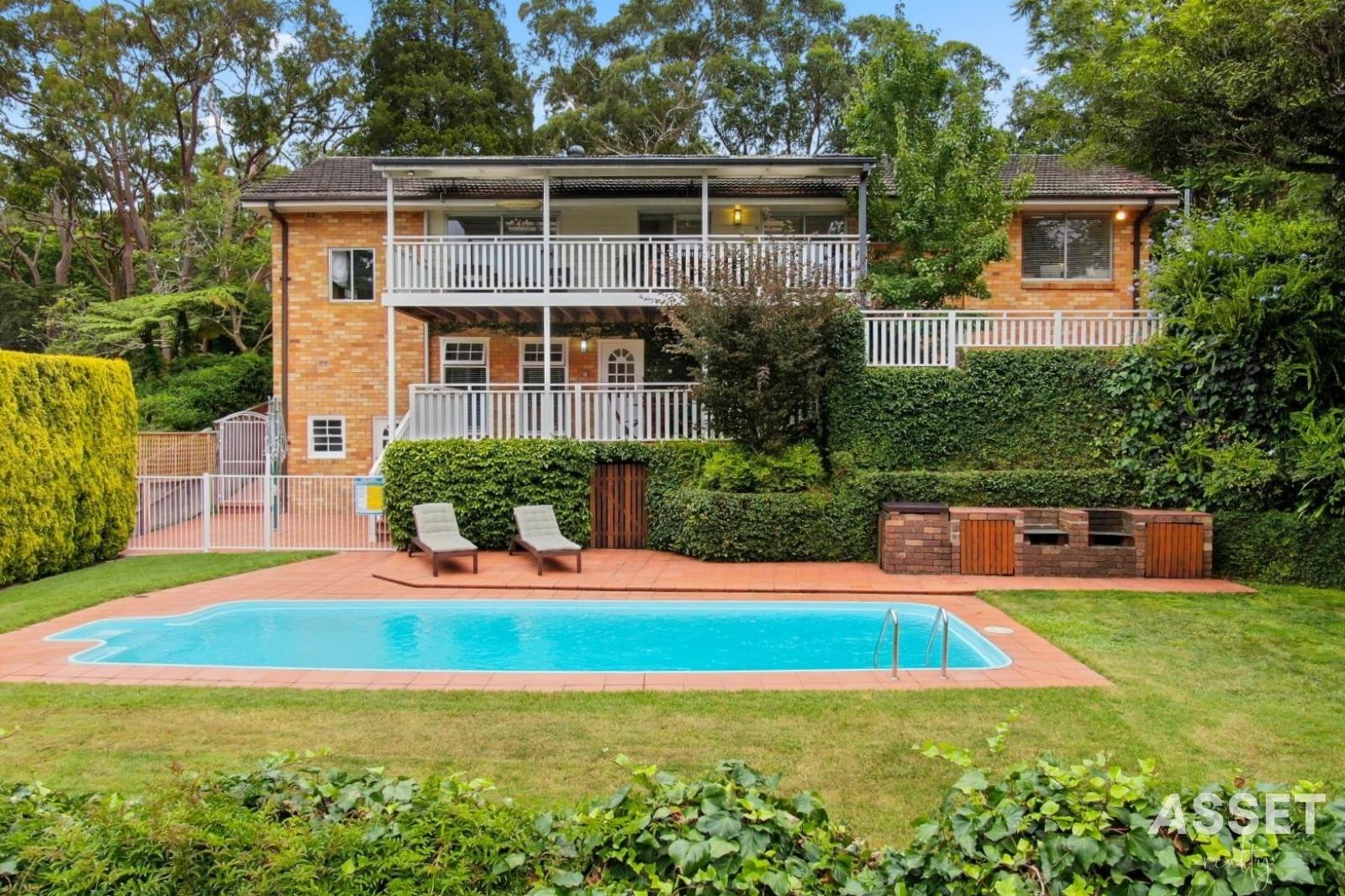 Ari Akbarian Asset Realty