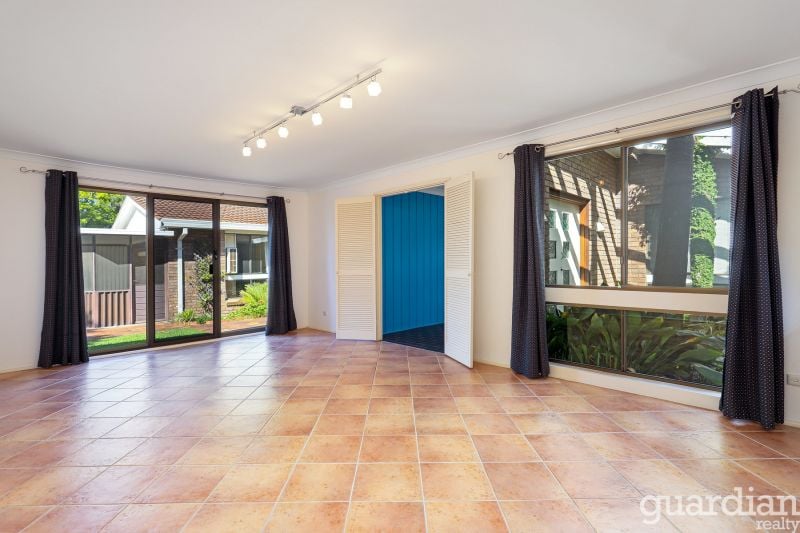 60 Fishburn Crescent, Castle Hill Guardian Realty
