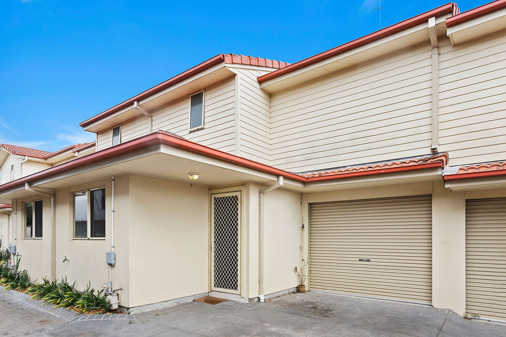 Real Estate For Lease 2/6 John Street Woonona , NSW