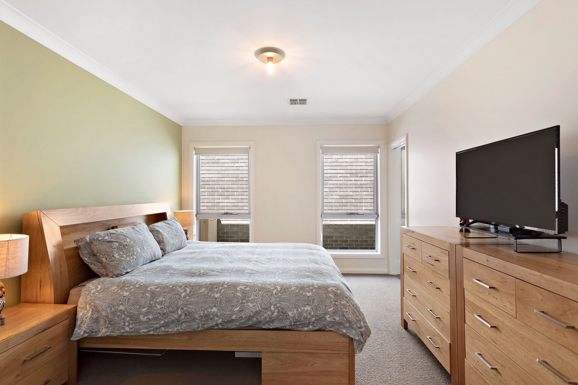 Real Estate For Sale 4 Hooton Street Forde , ACT