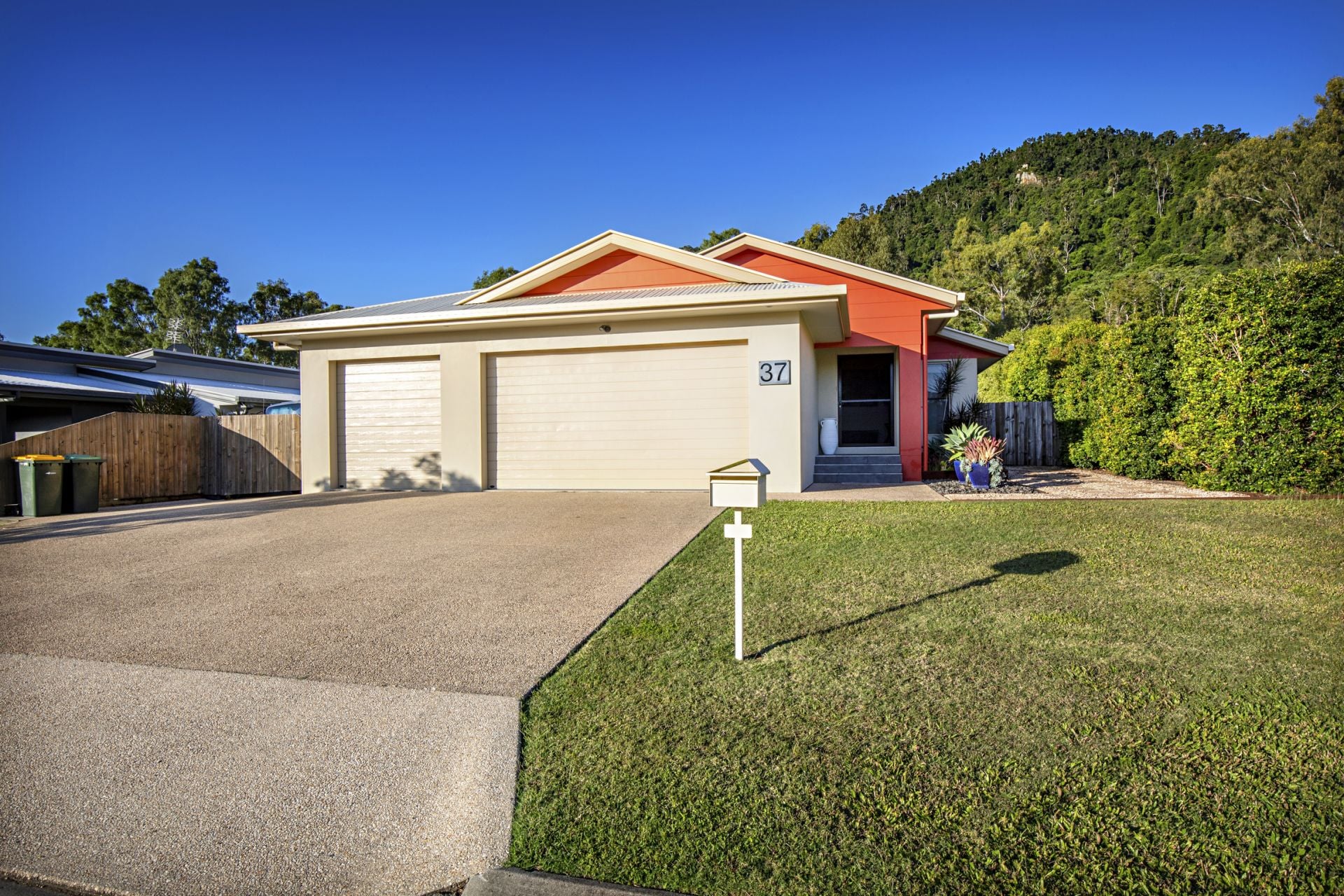 37 Endeavour Circuit, Cannonvale Taylors Property Specialists