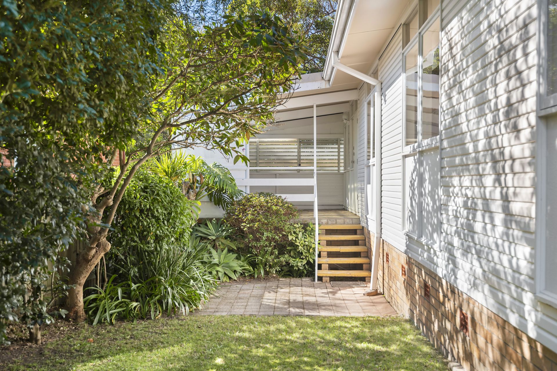 Real Estate For Sale 11 Anzio Avenue Allambie Heights , NSW