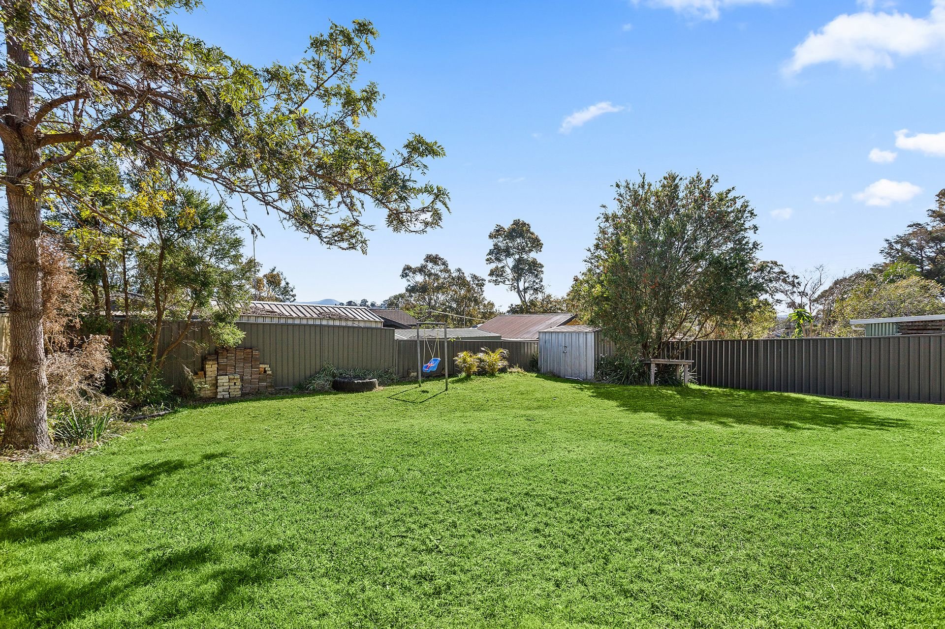 Real Estate For Sale 8 Galong Crescent Koonawarra , NSW