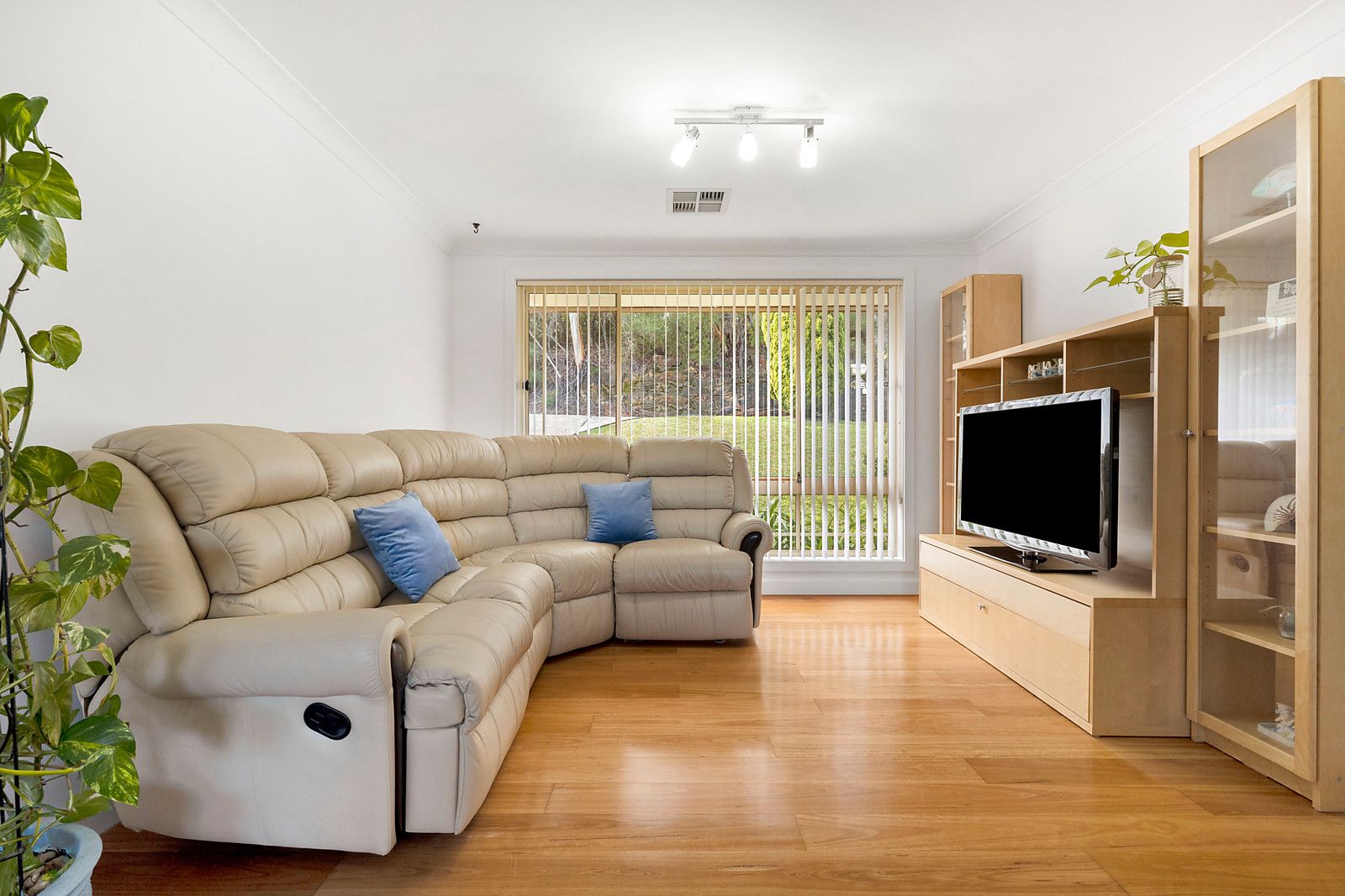 Real Estate For Sale 2 Greig Place Engadine , NSW