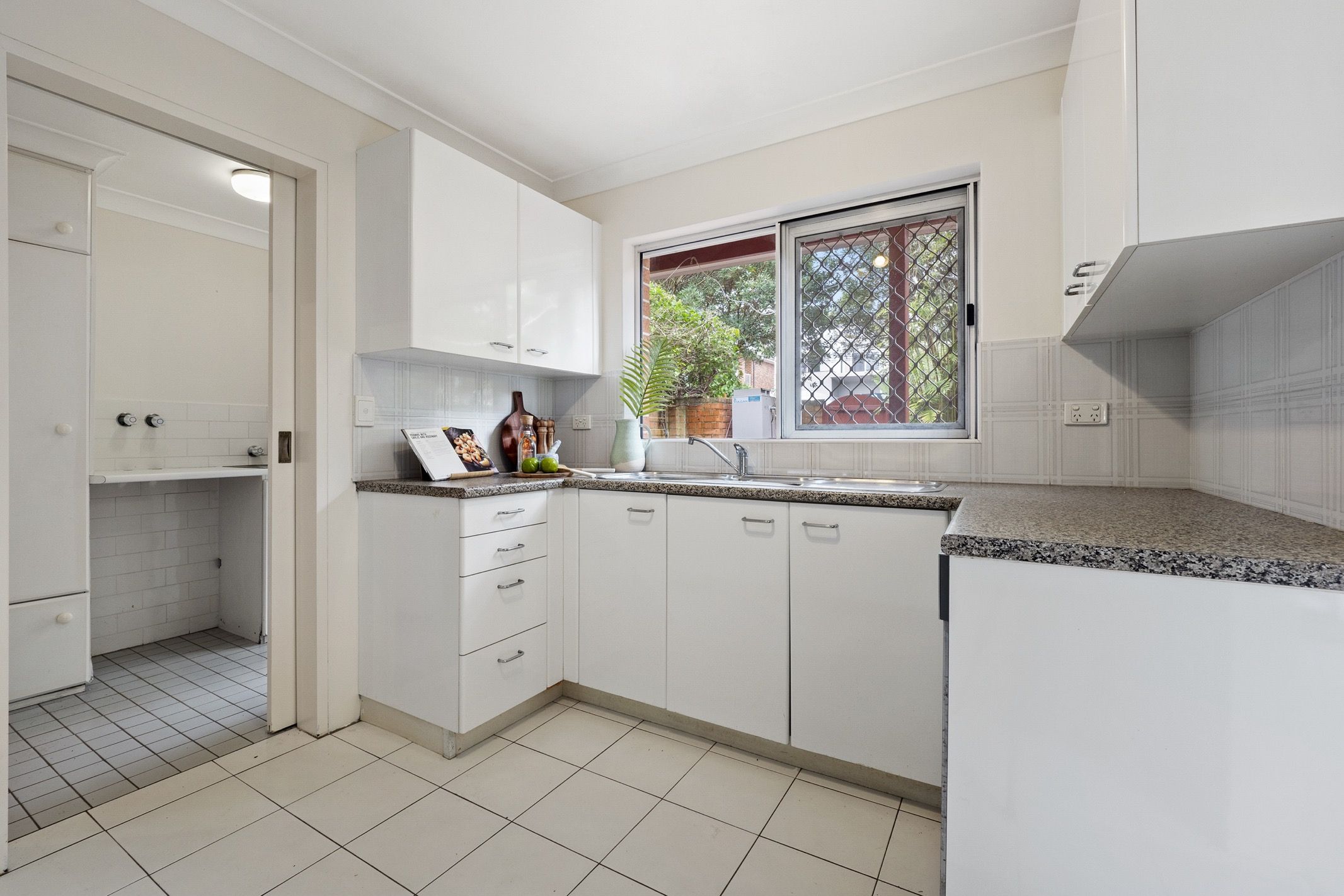 Olsen Romano Estate Agents Real Estate For Sale 2/6167 Varna