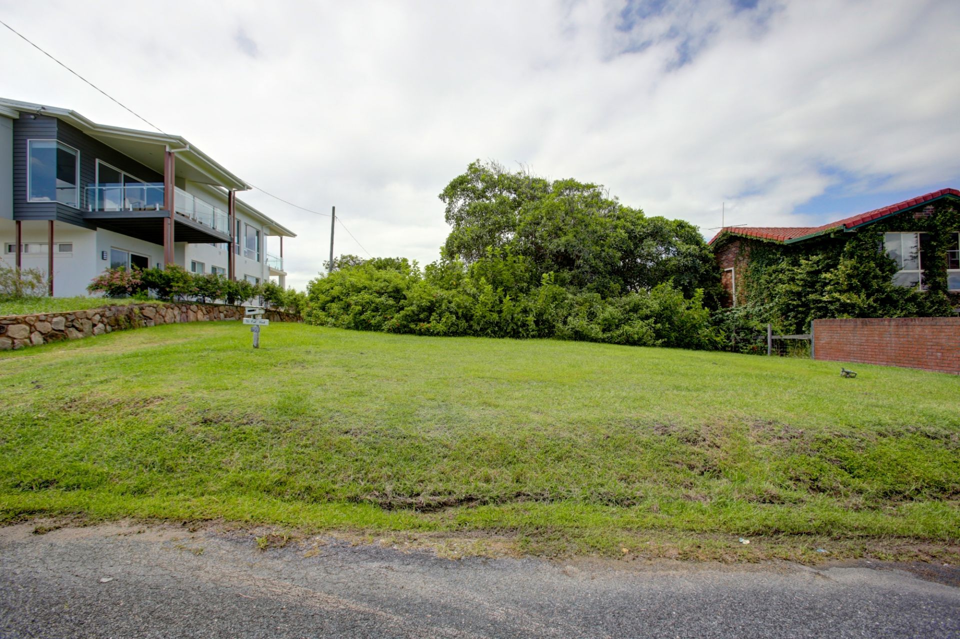 Real Estate For Sale 59 Dammerel Cres Emerald Beach , NSW