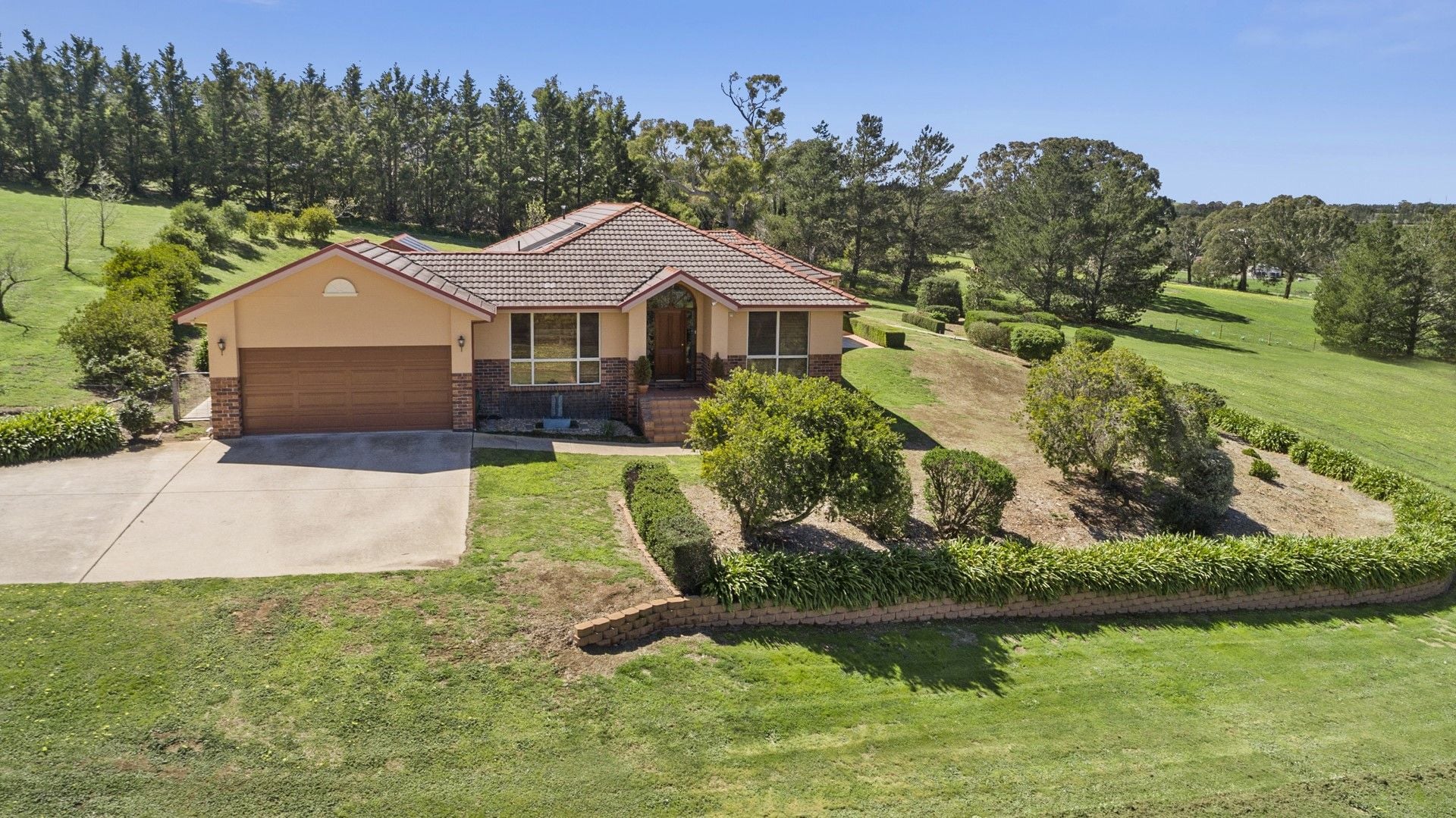 213 RunOWaters Drive, RunOWaters Goulburn First National Real Estate