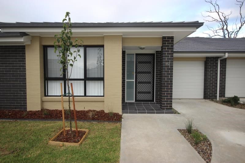 Real Estate For Lease 12 Dahlia Avenue Hamlyn Terrace , NSW