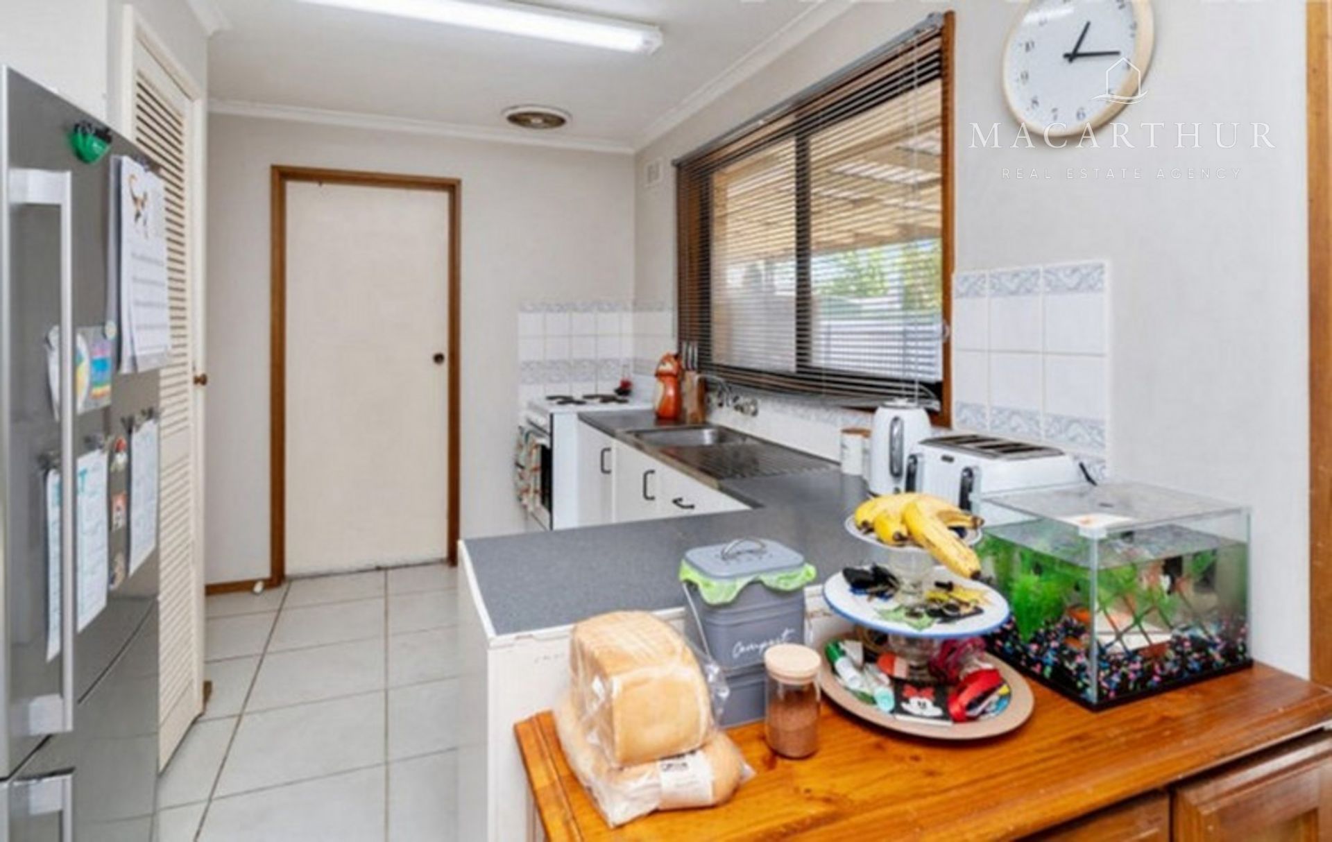 6 Gregory Crescent, LAKE ALBERT Macarthur Real Estate Agency