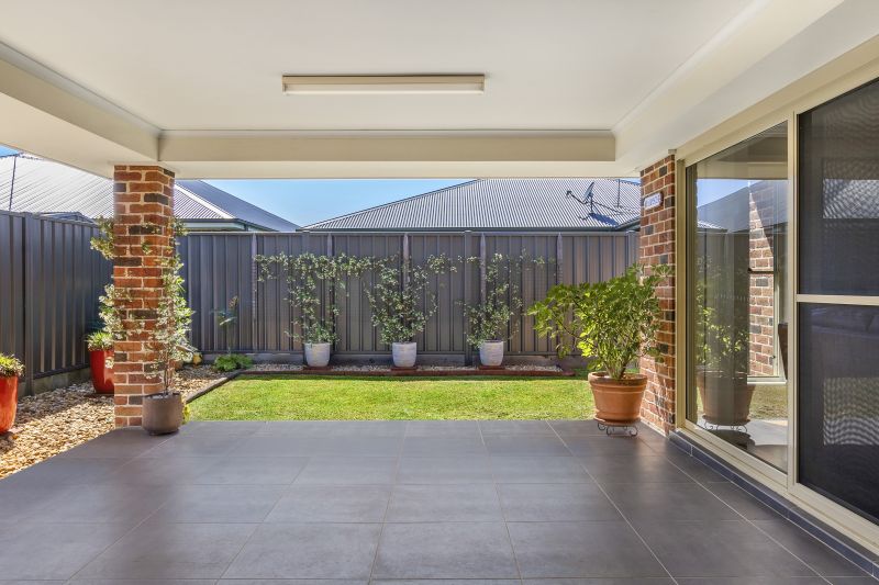 Real Estate For Sale 11 Bayview Avenue Haywards Bay , NSW