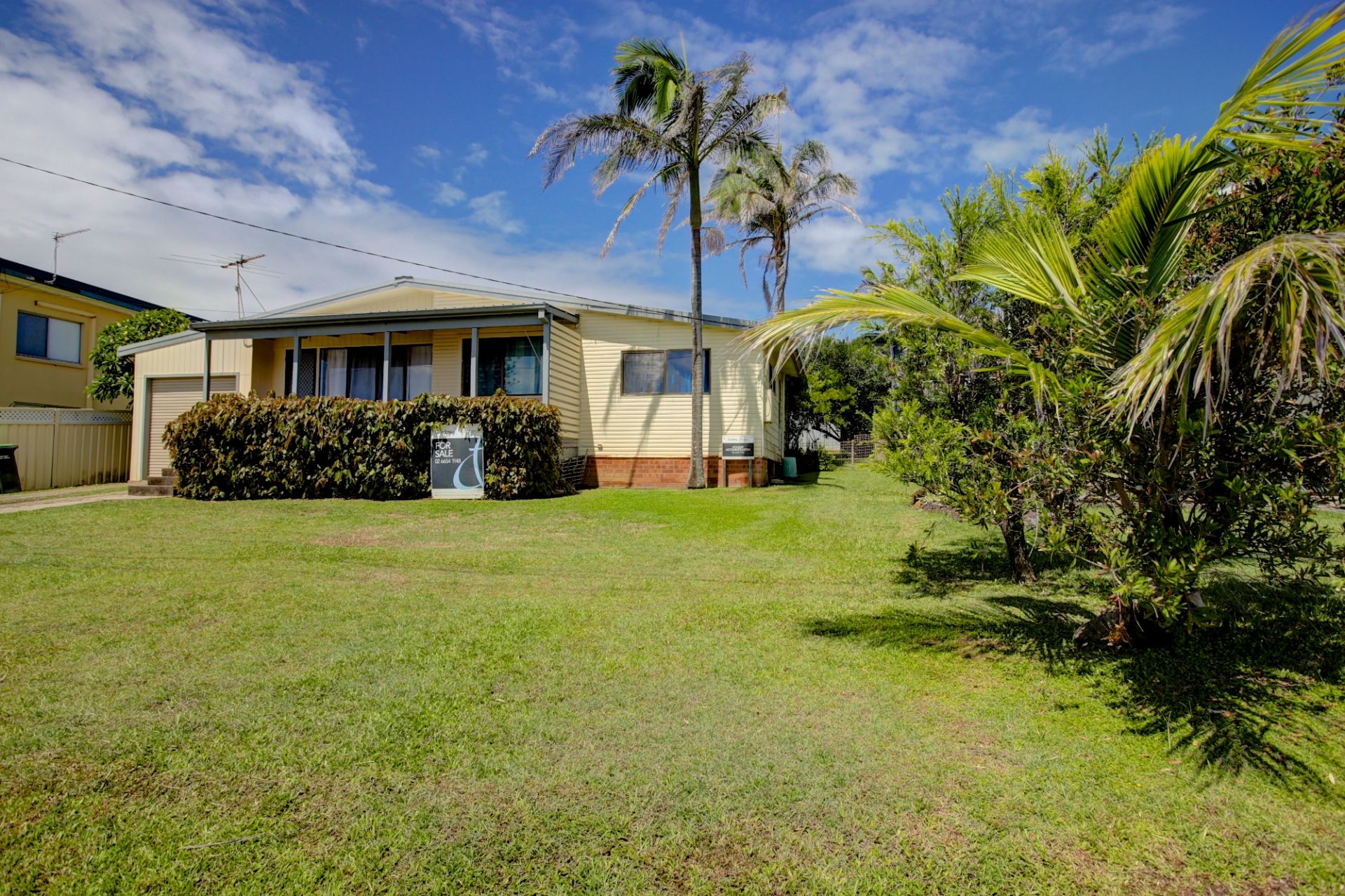 Real Estate For Sale 20 Second Avenue Arrawarra Headland , NSW