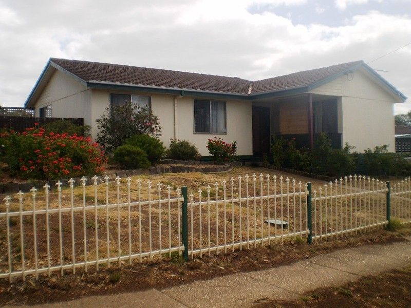31 Lyle Street, BACCHUS MARSH Sweeney Estate Agents