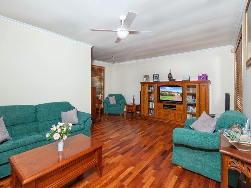 Real Estate For Sale 39 Robson Crescent St Helens Park , NSW