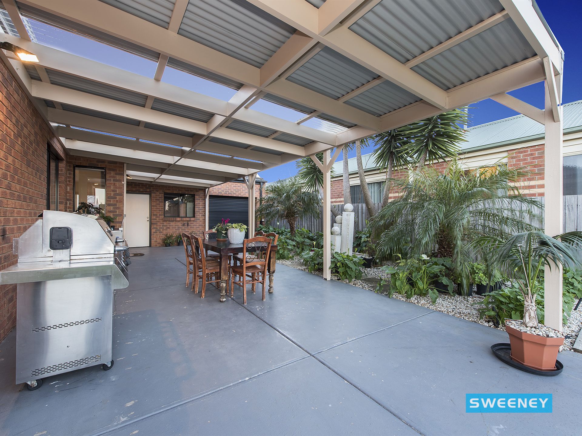 40 Jindabyne Avenue, Taylors Hill Sweeney Estate Agents