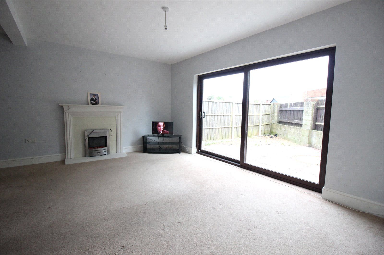 85 Gosport Road, LeeOnTheSolent Eckersley White Estate Agents