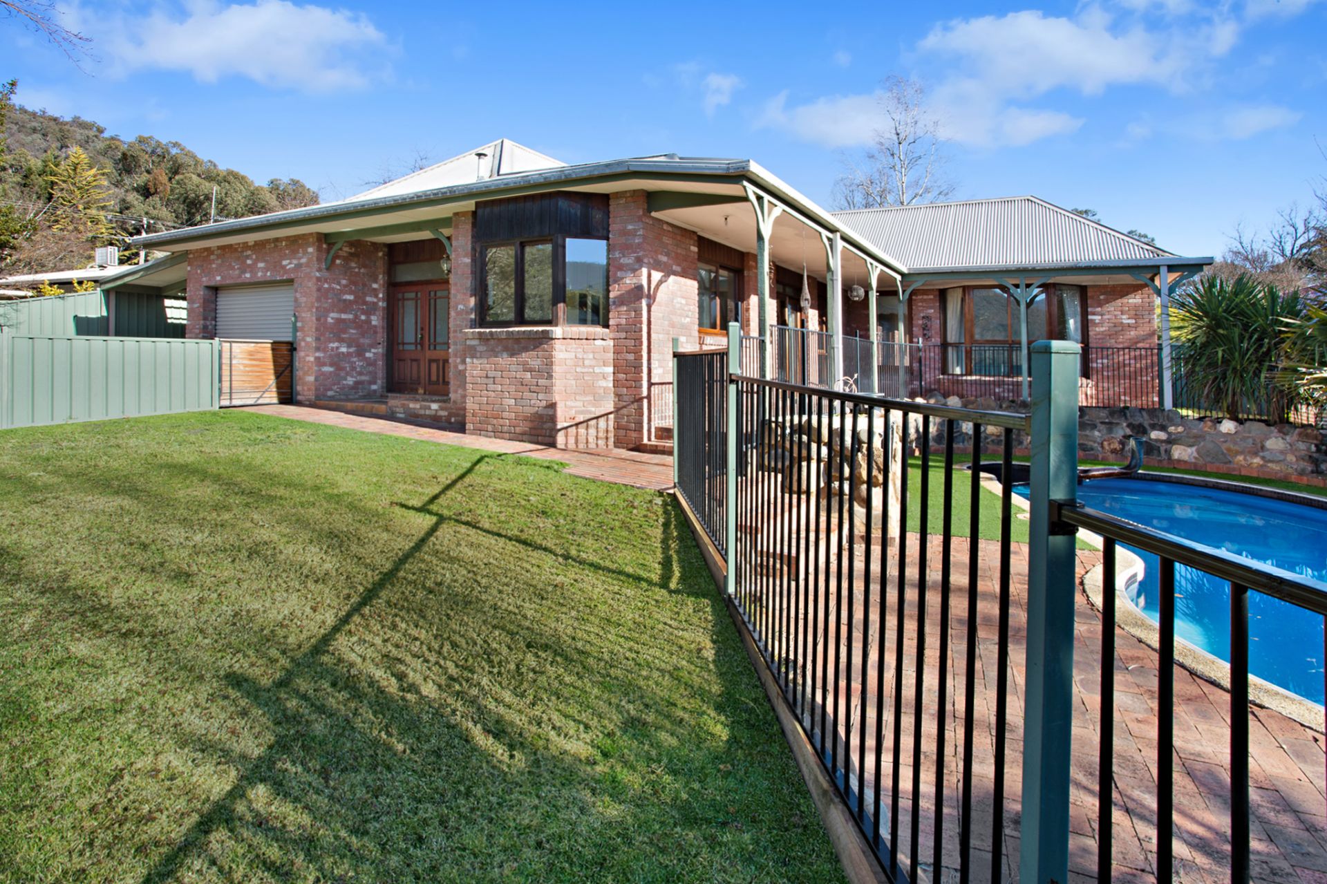 3 Racecourse Road, Bright Dickens Real Estate