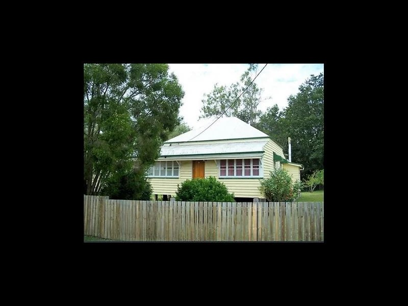 Real Estate For Lease 8 Hall Street Harrisville , QLD