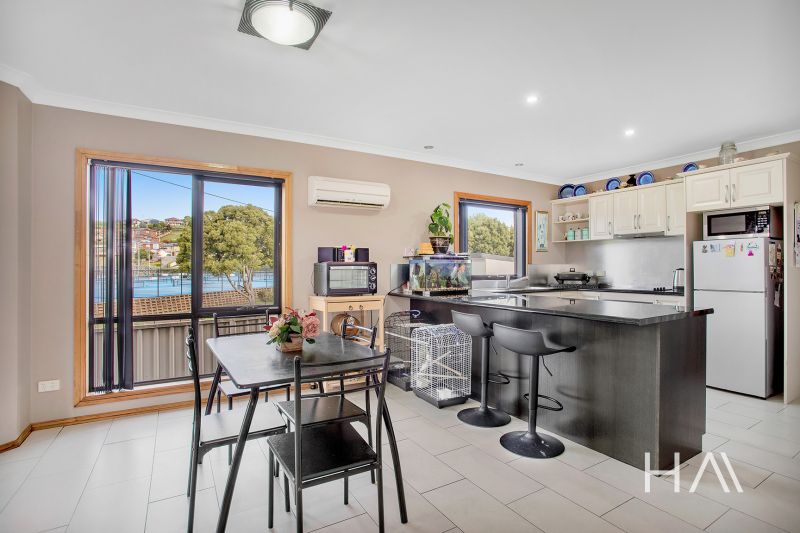 2/69 West Park Grove, Park Grove Harrison Agents
