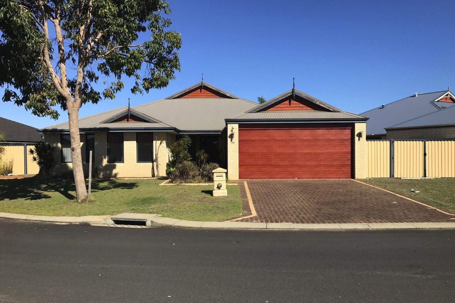 36 Carbine Loop, MILLBRIDGE Barr and Standley Real Estate