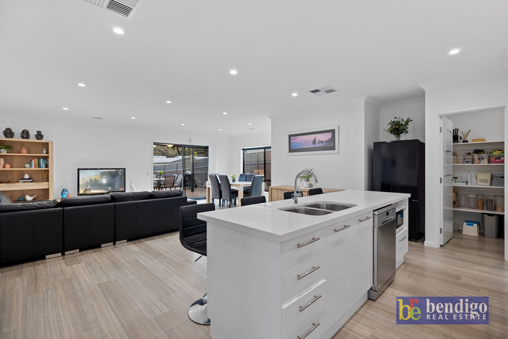 17 Downing Drive, Junortoun Bendigo Real Estate