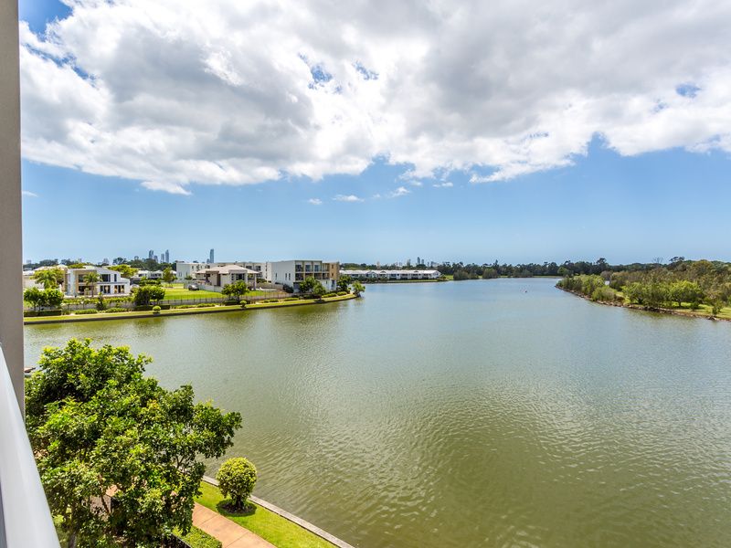 Real Estate For Sale 11/5036 Emerald Island Drive Carrara , QLD