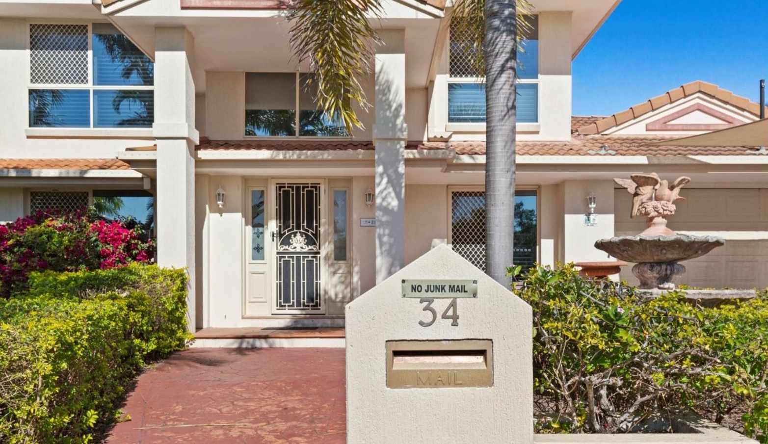 Real Estate For Lease 34 Christa Way BENOWA WATERS , QLD