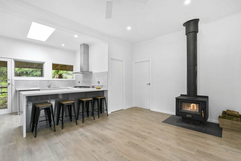 12 Avalon Drive, Rosebud OBrien Real Estate