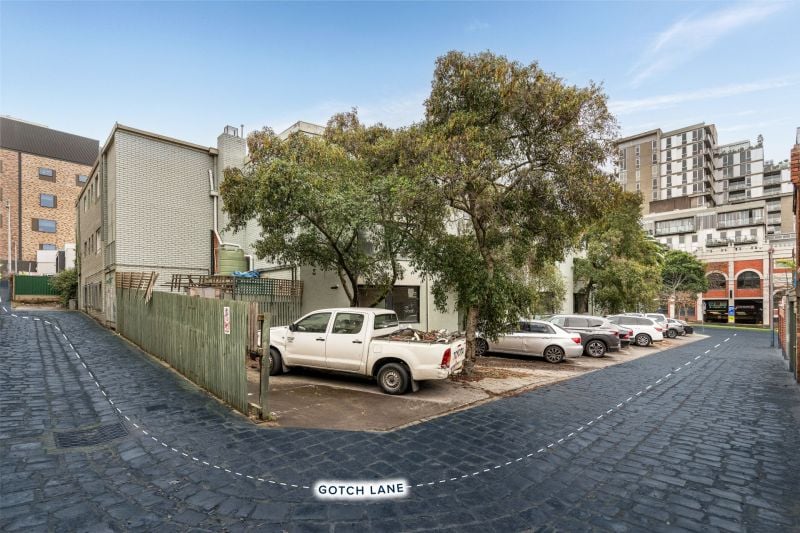 8391 Albert Street, EAST MELBOURNE