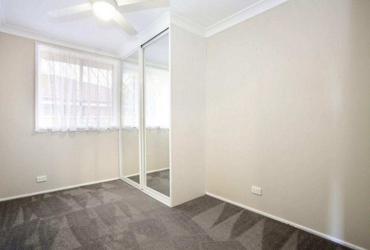 Real Estate For Lease 13 Merryweather Close Minto , NSW