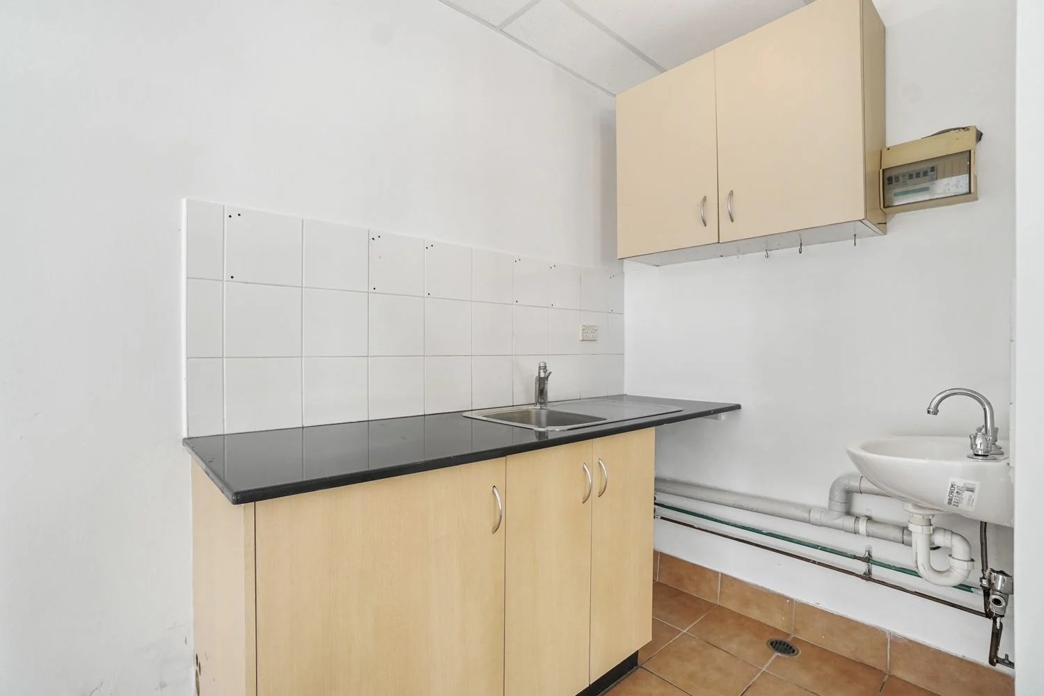 Real Estate For Commercial Lease Shop 11/5658 Church Street